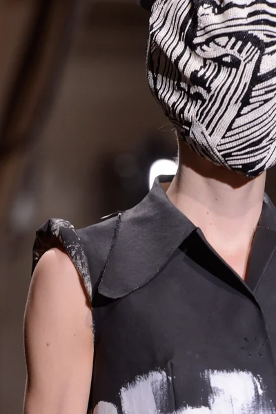 Look 5